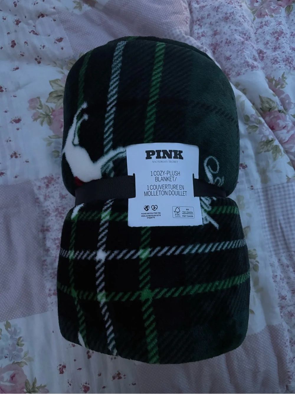 PINK Victoria's Secret Green & Black Plaid Cozy Plush Blanket